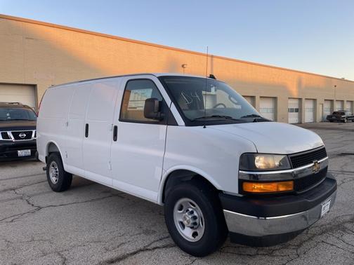 2025 Chevrolet Express 2500 RWD 2500 Regular Wheelbase WT