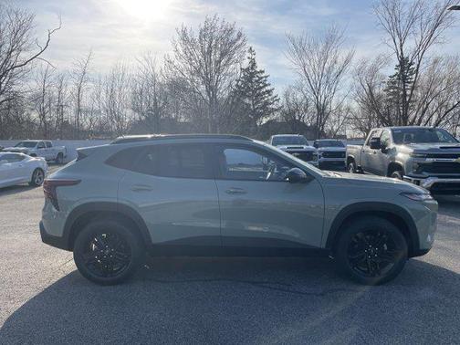 Cacti Green 2026 Chevrolet Trax FWD ACTIV