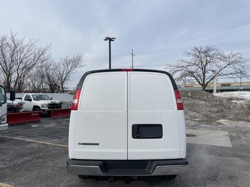 Summit White 2025 Chevrolet Express 2500 LT
