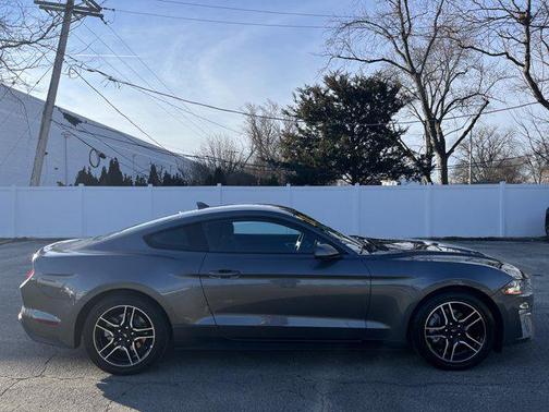 2021 Ford Mustang EcoBoost