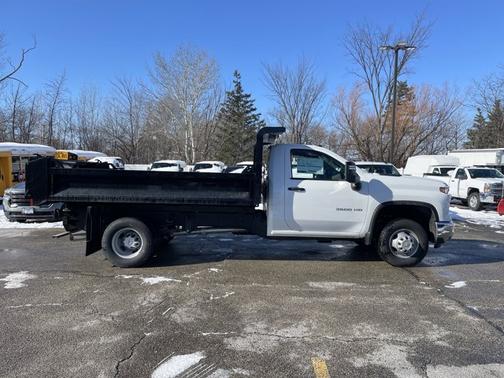 2025 Chevrolet Silverado 3500 WT