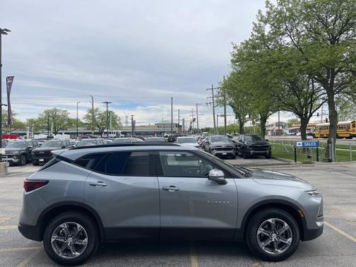 Sterling Gray Metallic 2024 Chevrolet Blazer 3LT