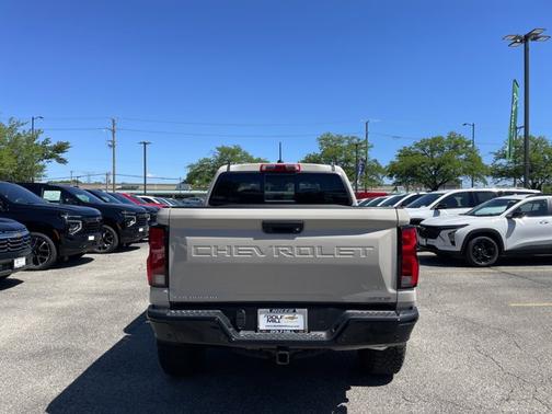 White Sands 2026 Chevrolet Colorado ZR2