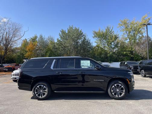 Black 2027 Chevrolet Suburban LT