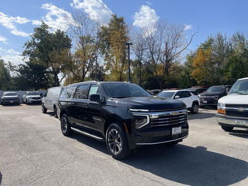 Black 2027 Chevrolet Suburban LT