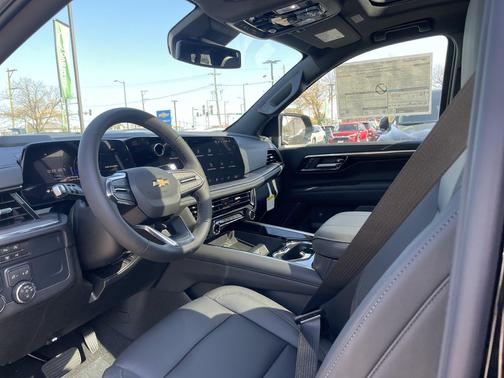 Black 2027 Chevrolet Suburban LT