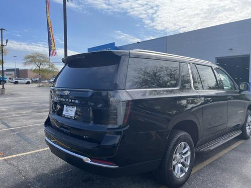 2026 Chevrolet Suburban LT