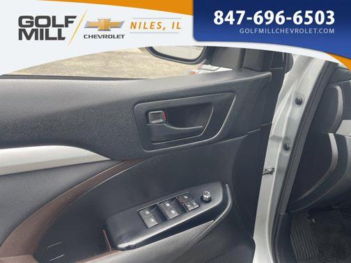 Celestial Silver Metallic 2018 Toyota Highlander LE