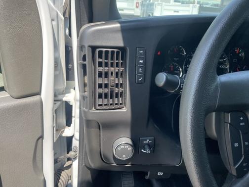 Summit White 2024 Chevrolet Express 2500 Work Van