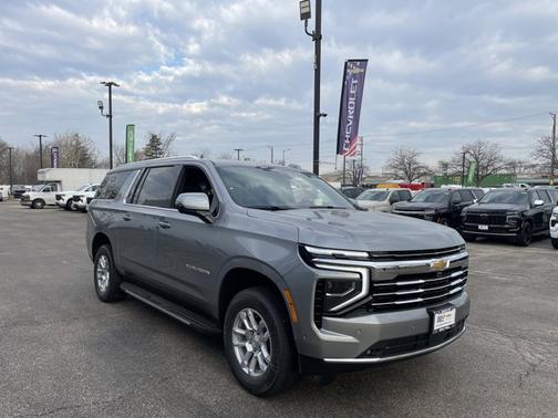 Sterling Gray Metallic 2026 Chevrolet Suburban LT