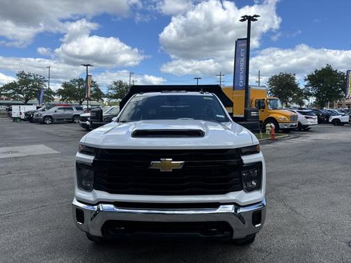 2025 Chevrolet Silverado 3500 WT
