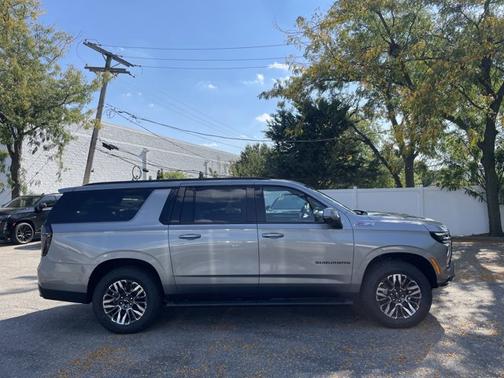 2025 Chevrolet Suburban 4WD Z71