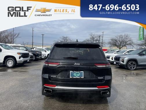 2022 Jeep Grand Cherokee Summit