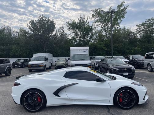 Arctic White 2025 Chevrolet Corvette 2LT RWD
