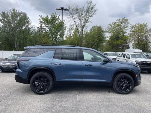 Lakeshore Blue Metallic 2026 Chevrolet Traverse RS