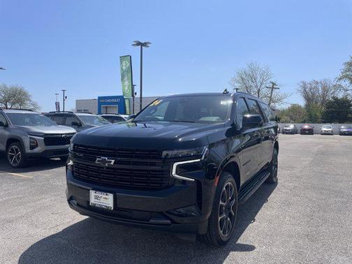 Black 2024 Chevrolet Suburban RST