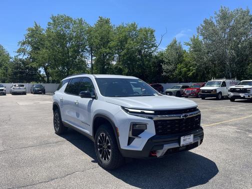 Polar White Tricoat 2026 Chevrolet Traverse AWD Z71