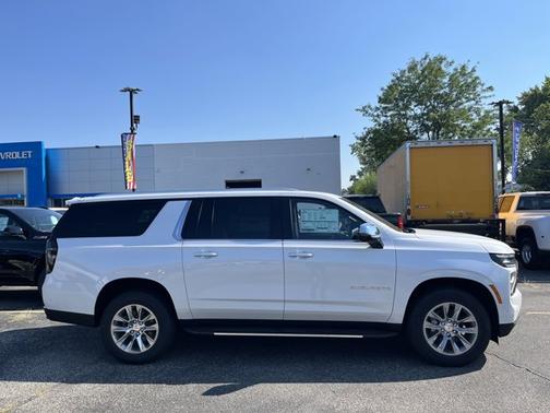 2025 Chevrolet Suburban Premier