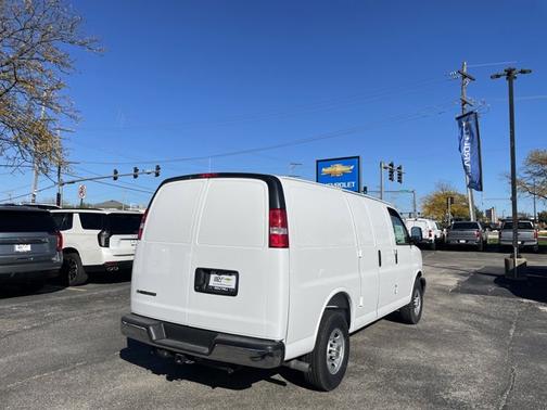 2025 Chevrolet Express 3500 RWD 3500 Regular Wheelbase WT