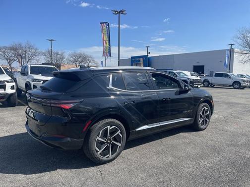 2025 Chevrolet Equinox EV LT