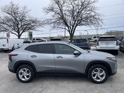 2026 Chevrolet Trax LS