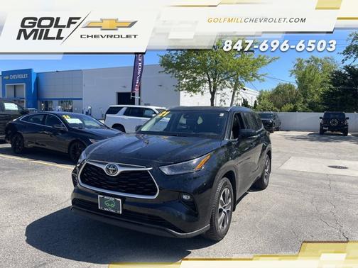 Midnight Black Metallic 2021 Toyota Highlander XLE