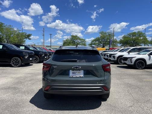 Cypress Gray 2026 Chevrolet Trax LT