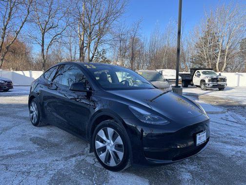 2023 Tesla Model Y Long Range