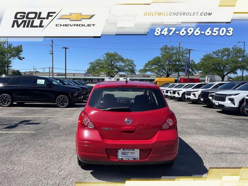 Red Alert 2011 Nissan Versa 1.8 S