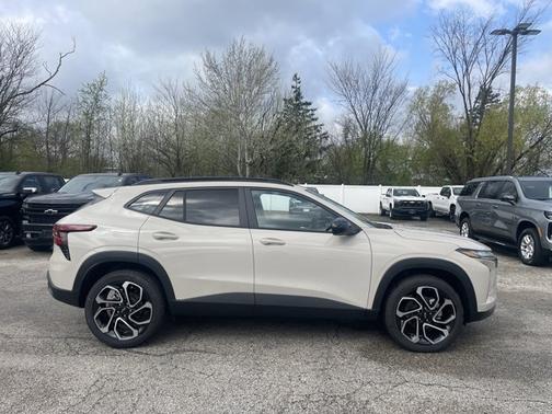 White Sands 2026 Chevrolet Trax FWD 2RS