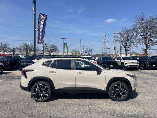 White Sands 2026 Chevrolet Trax FWD 2RS