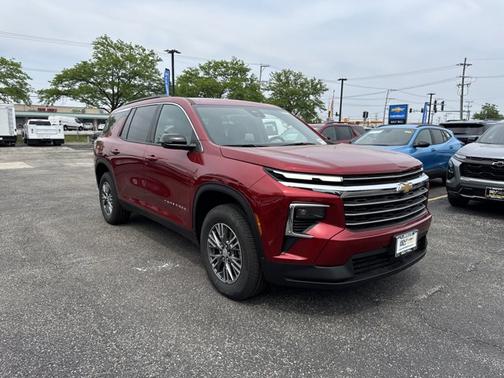 2025 Chevrolet Traverse LT
