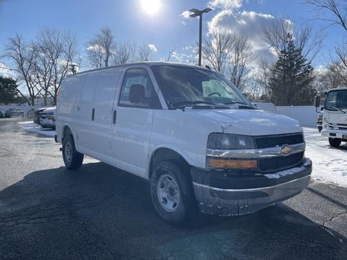 2025 Chevrolet Express 3500 RWD 3500 Regular Wheelbase WT