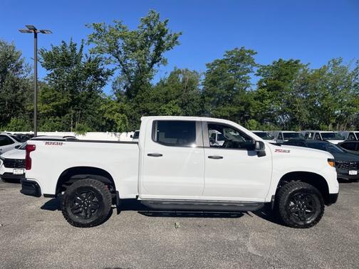 Summit White 2026 Chevrolet Silverado 1500 Custom Trail Boss