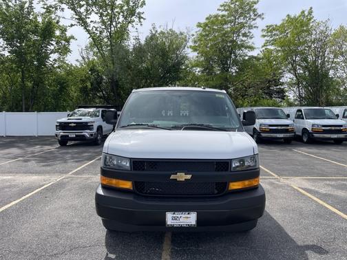 Summit White 2025 Chevrolet Express 3500 RWD 3500 Regular Wheelbase WT