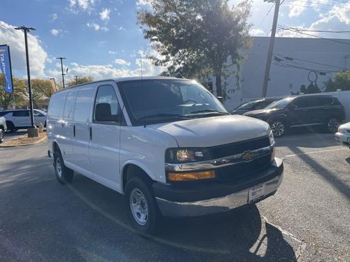 2025 Chevrolet Express 2500 RWD 2500 Regular Wheelbase WT