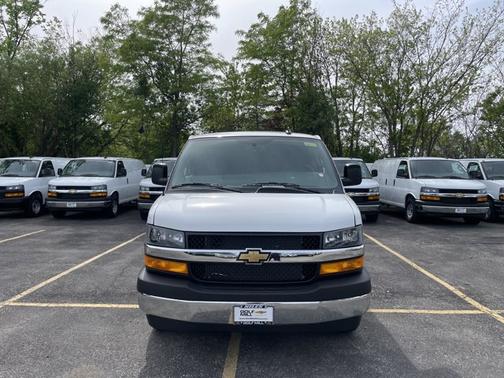 Summit White 2025 Chevrolet Express 3500 RWD 3500 Extended Wheelbase WT