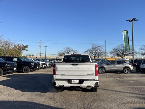 Polar White Tricoat 2026 Chevrolet Silverado 1500 High Country