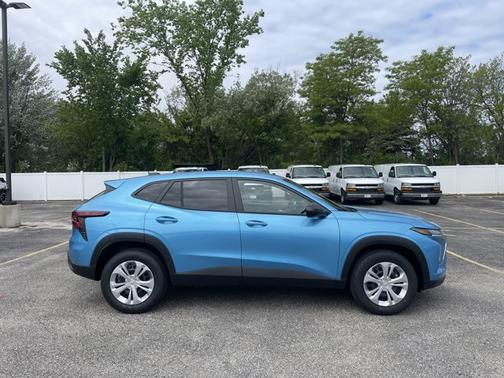 Marina Blue Metallic 2026 Chevrolet Trax LS