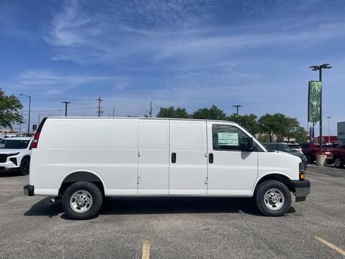 Summit White 2026 Chevrolet Express 2500 LT