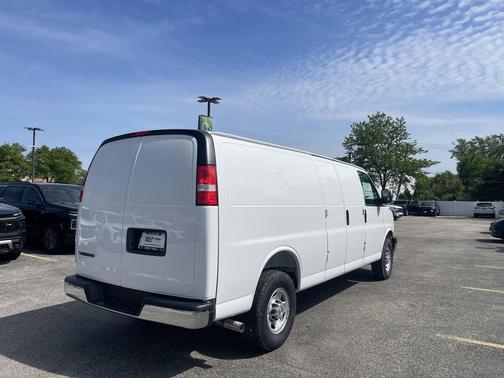 Summit White 2026 Chevrolet Express 2500 LT