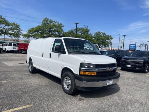 Summit White 2026 Chevrolet Express 2500 LT