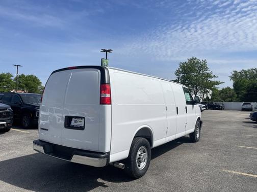 Summit White 2026 Chevrolet Express 2500 LT