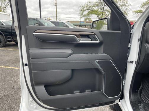 Summit White 2026 Chevrolet Silverado 1500 RST