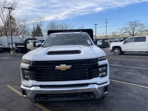 2025 Chevrolet Silverado 3500 WT