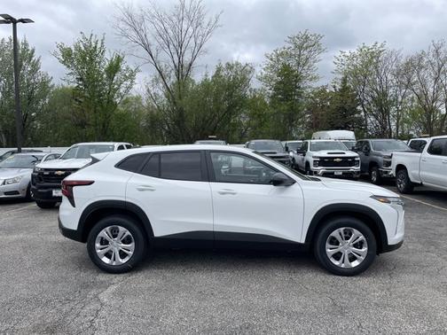 Summit White 2026 Chevrolet Trax LS