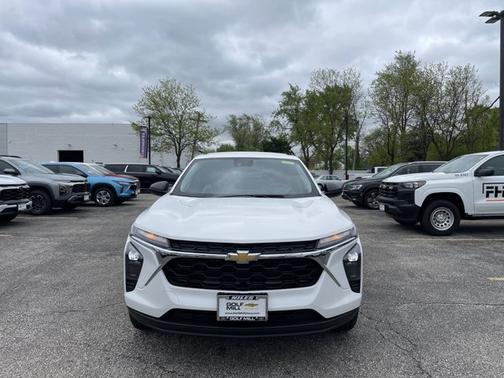 Summit White 2026 Chevrolet Trax LS