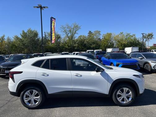 2026 Chevrolet Trax LS