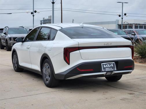 2025 Kia K4 LX