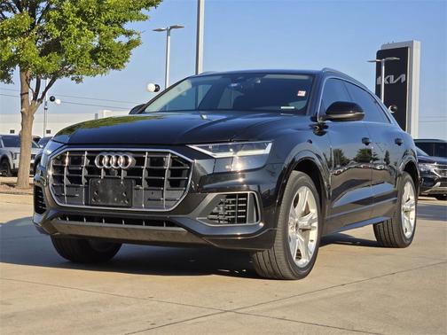 2022 Audi Q8 55 Premium Plus